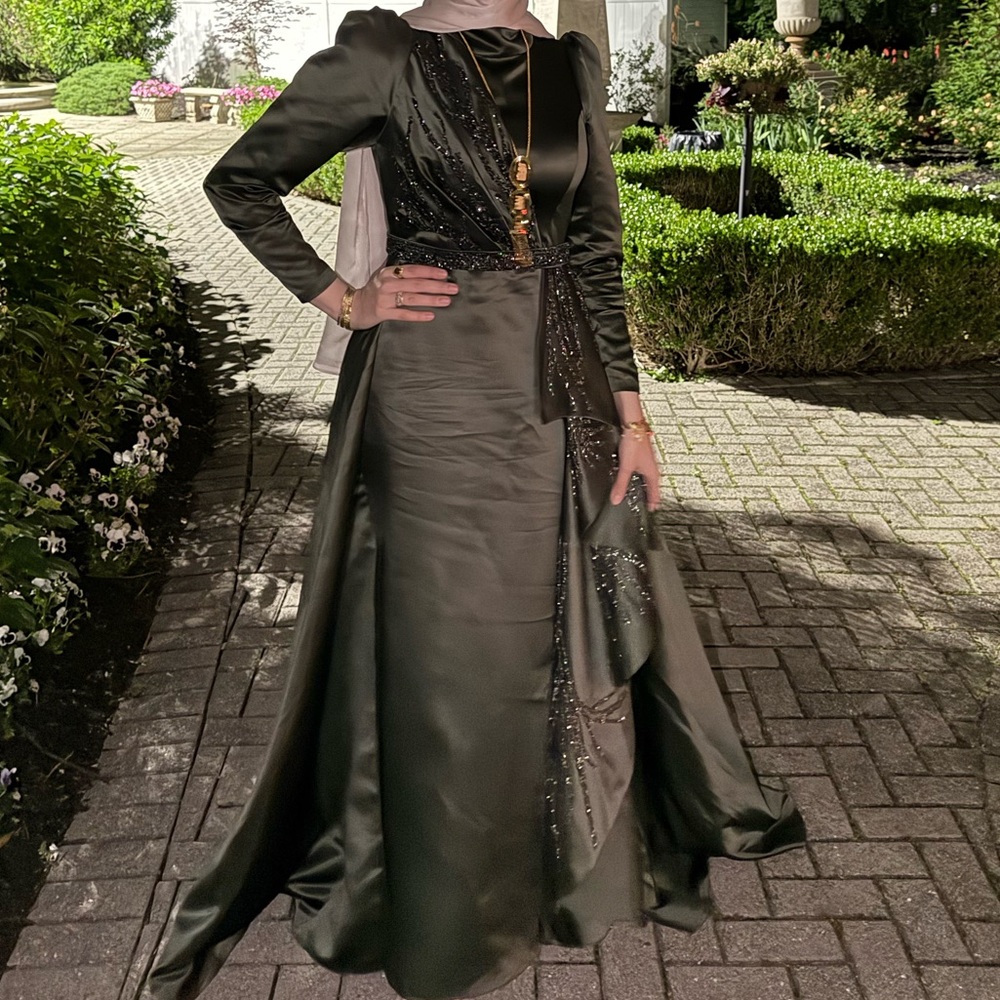 Beautiful olive green dress from Turkey. Size 40. Fits 6/8. Modest hijabi gown